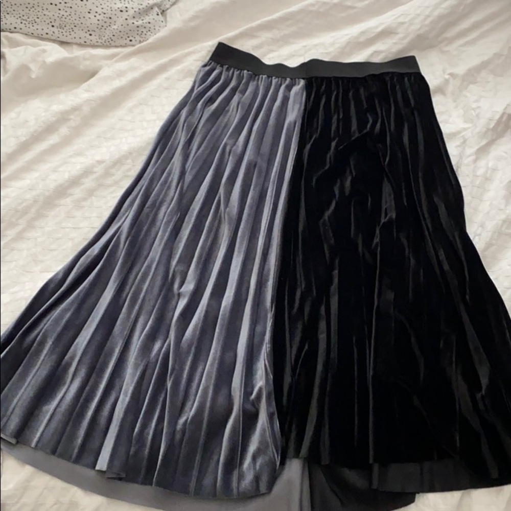Pleated black and silver velvet long skirt